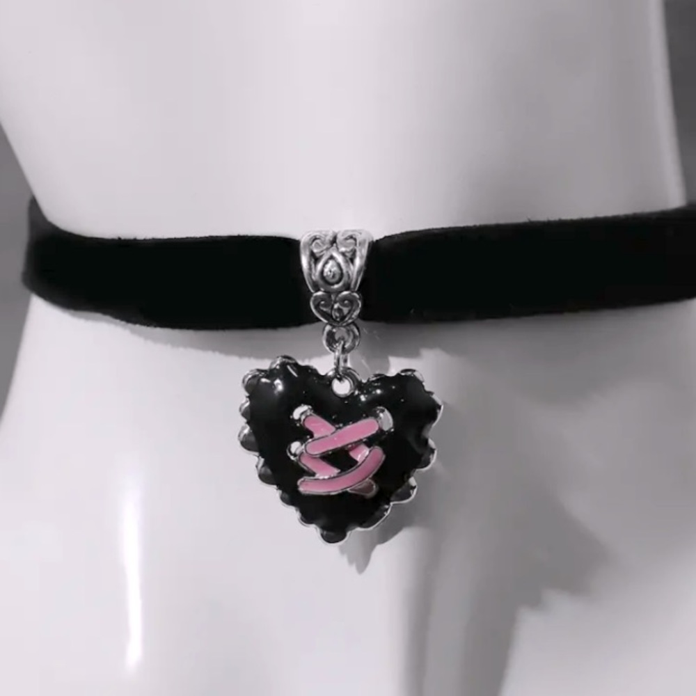 {NEW} Gothic Dark Style Retro Heart Pendant Plush Black Choker Necklace